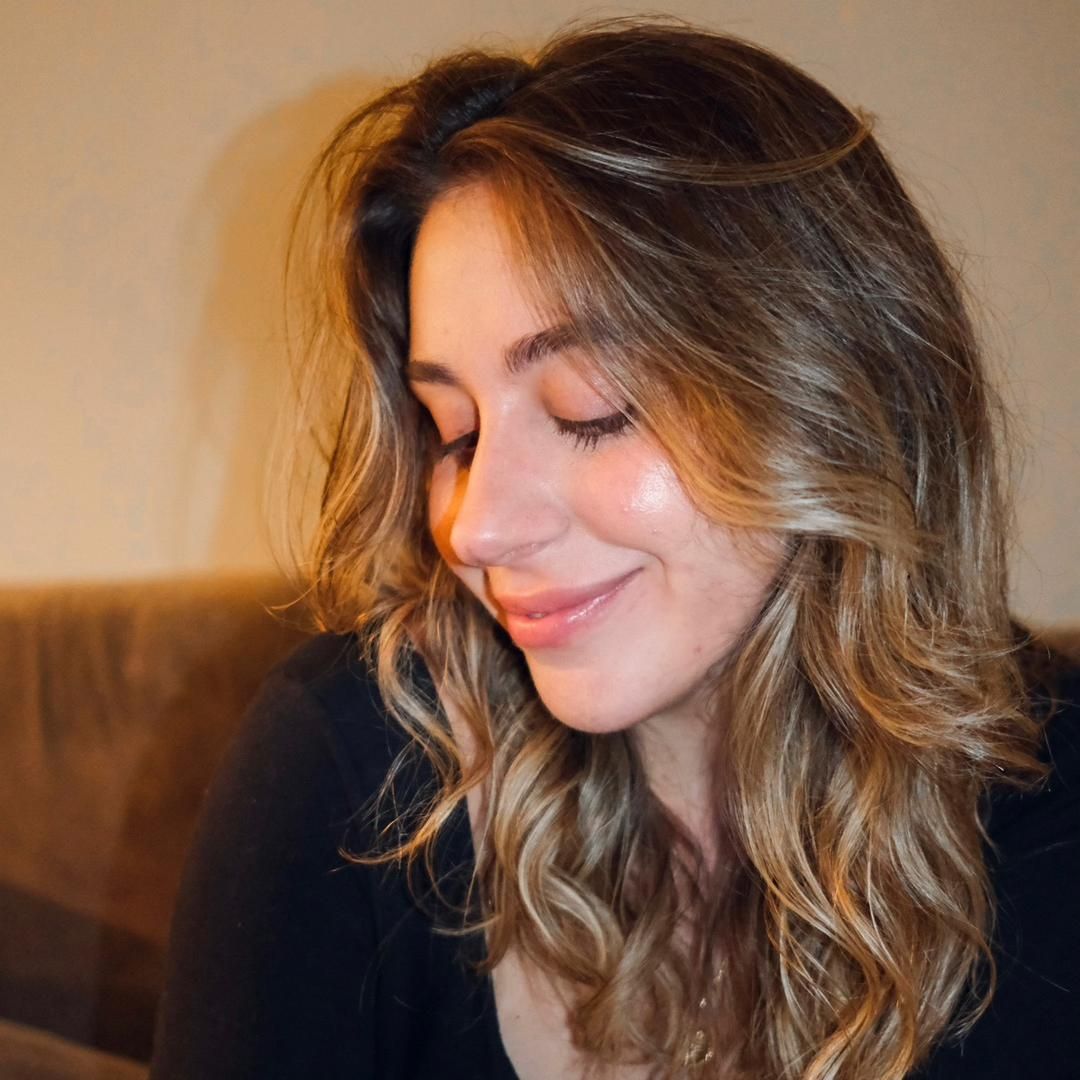  Giovana Camile