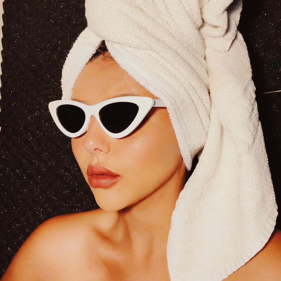  Victoria Brow